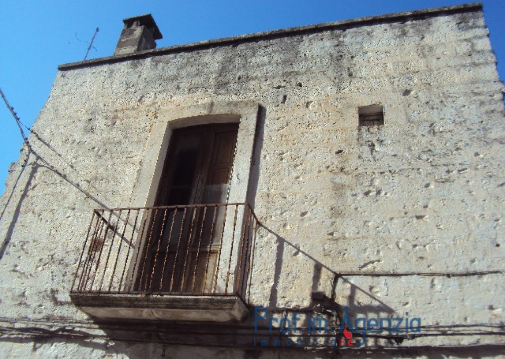 Vendita Case nel centro storico San Michele S. - Graziosa abitazione posta al primo piano nel cuore del paese Località CItt di San Michele Salentino