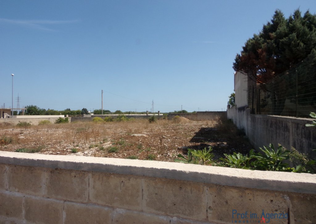 Sale Plots of land Carovigno - Interesting residential zooning in a quiet in the outskirts Locality Citt di Carovigno