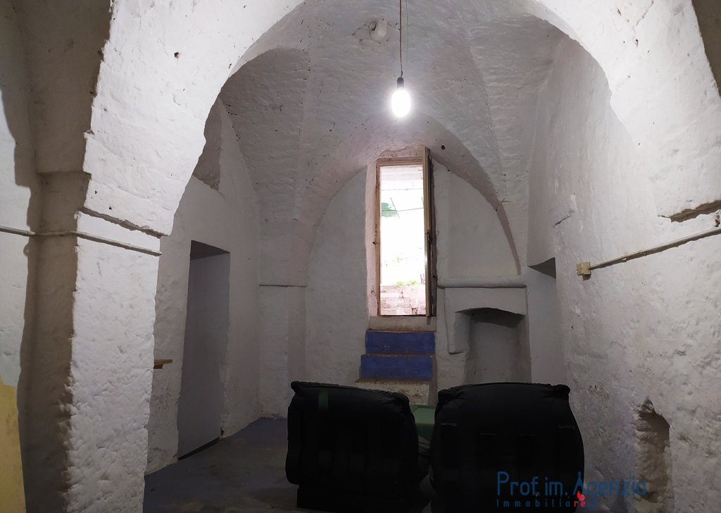 Sale Old town houses Carovigno - Independent house in the centre Locality Citt di Carovigno