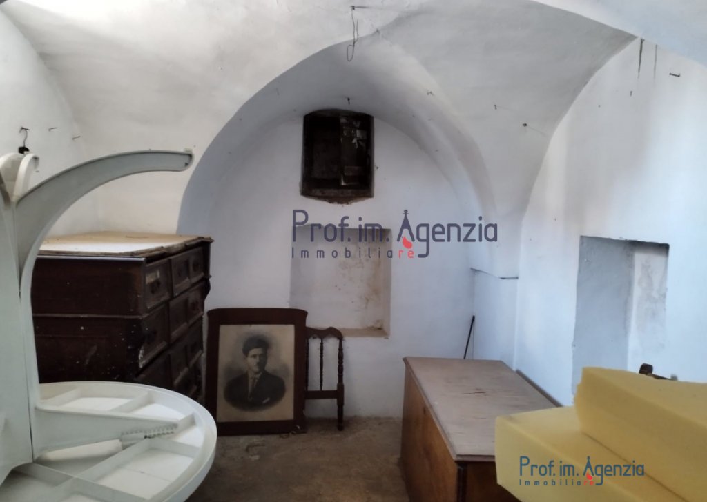 Sale Old town houses Carovigno - House for sale in the historic center Locality Citt di Carovigno