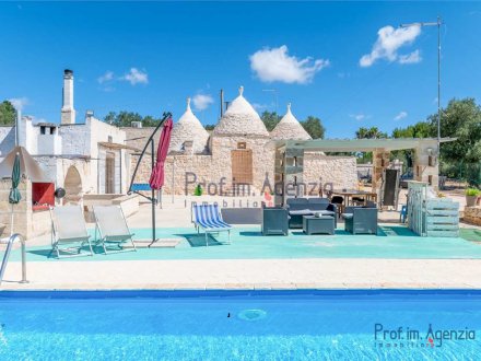 Renovated trulli and lamia complex with pool