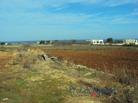 Plot of land not for construction at just 500 m to the sea
