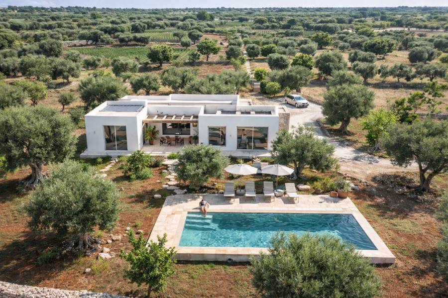 Villa in Puglia con piscina immersa nella natura